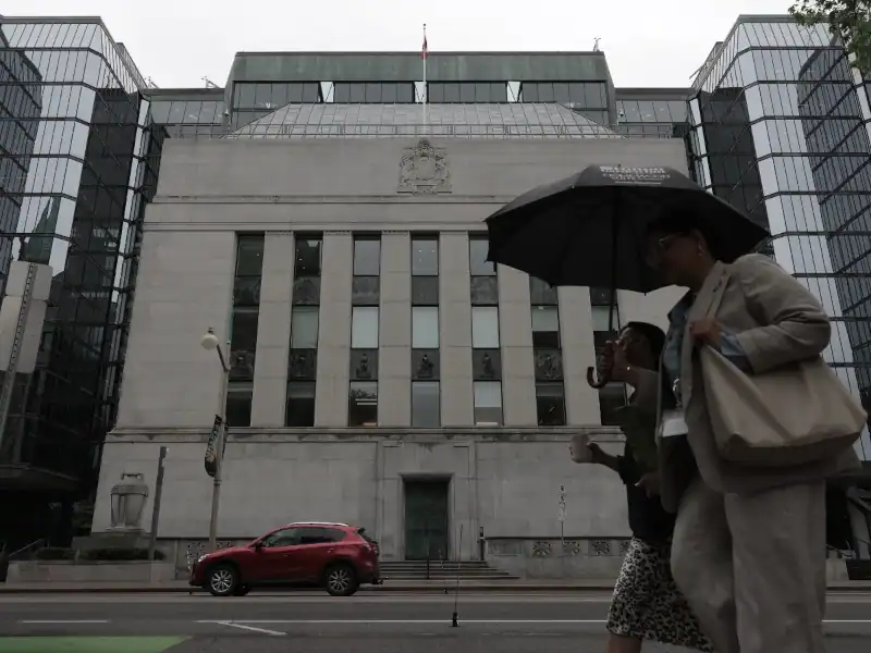 Canadians lose confidence in the economy after Carney's first budget.